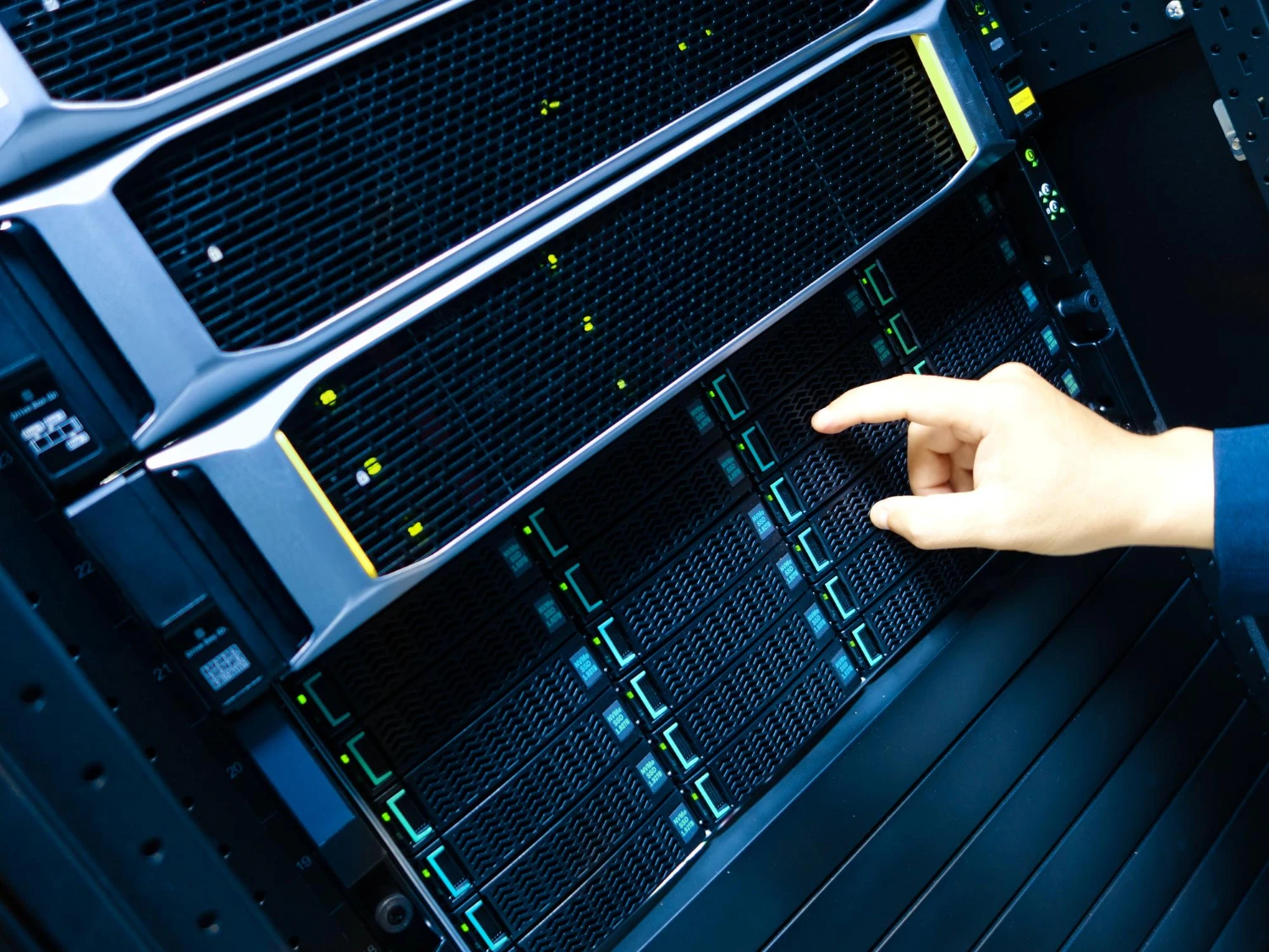 Compute — Reliable processing for mission-critical government workloads